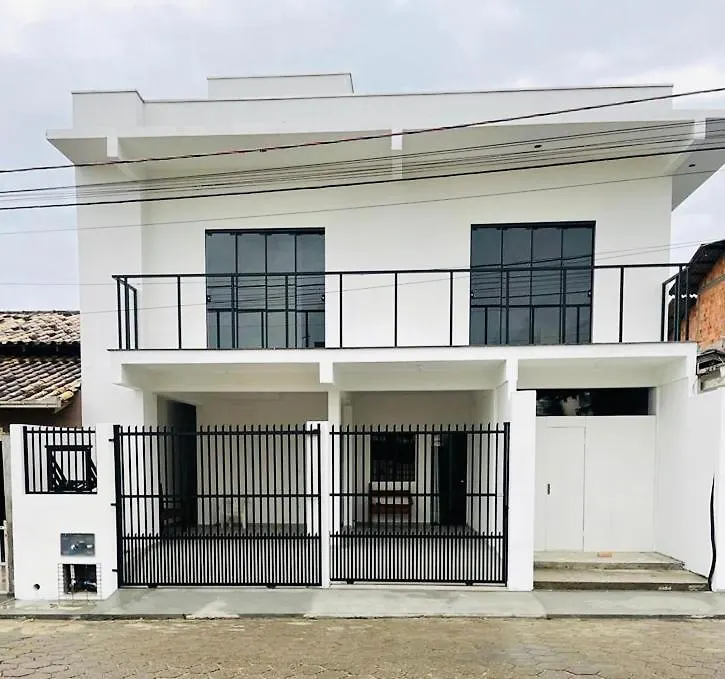 Suites Nani Penha  Accommodatie bij particulieren Penha (Santa Catarina)